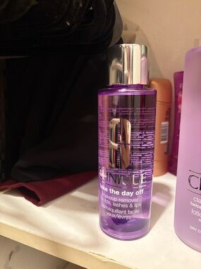 Clinique Take The Day Off Makeup Remover - Translucent Purple with Silver Cap